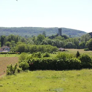 castel-rouge.midi-pyreneeshotels.com/